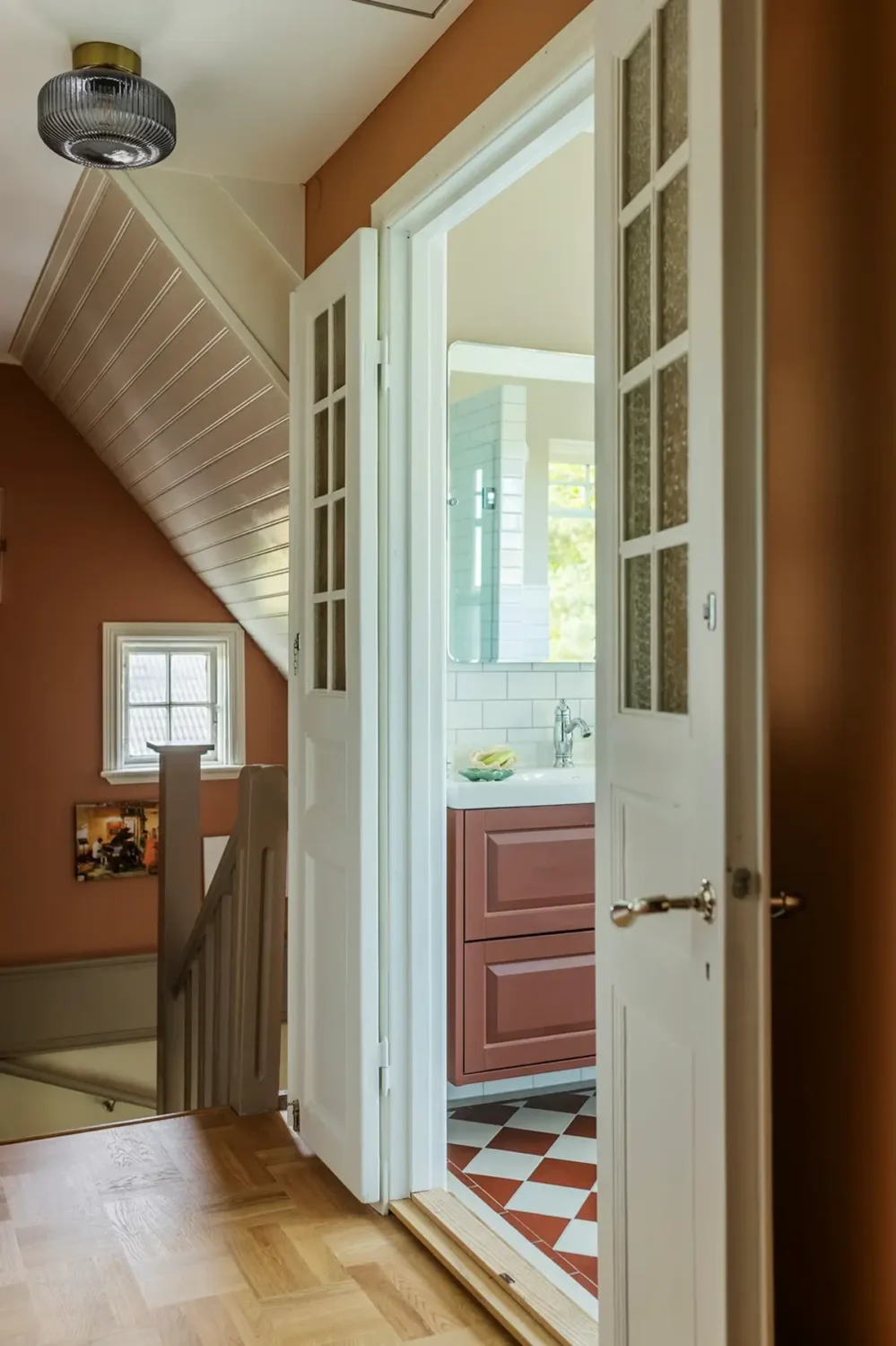 A 1920s Swedish House with a Classic Renovated Bathroom and a Lush Garden 18 1920s-house-renovated-bathroom-pretty-garden-stockholm-nordroom