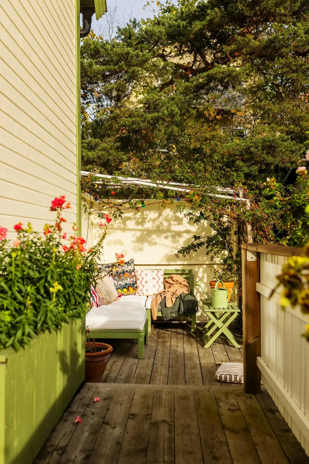 A 1920s Swedish House with a Classic Renovated Bathroom and a Lush Garden 26 1920s-house-renovated-bathroom-pretty-garden-stockholm-nordroom