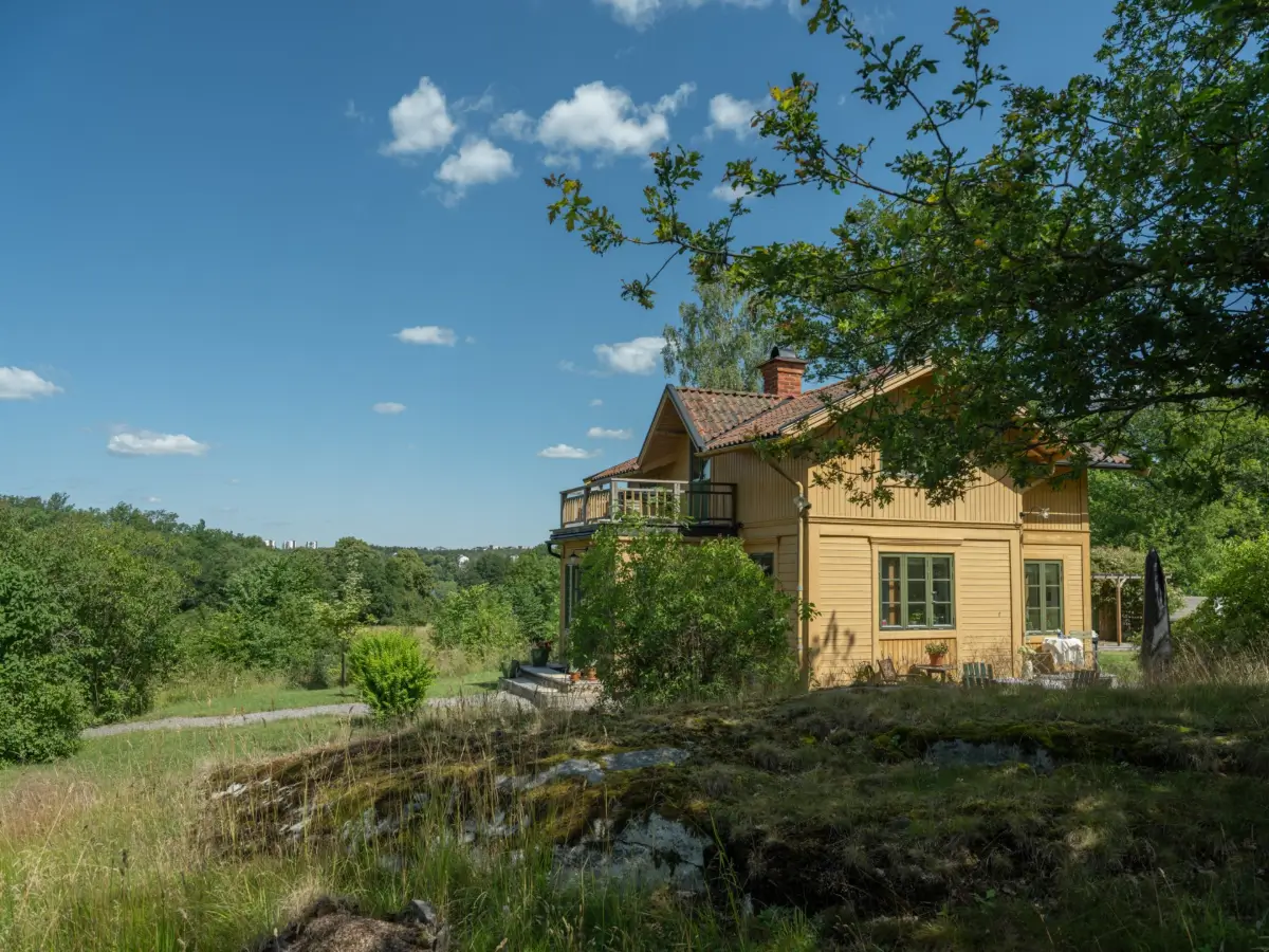 An Idyllic 19th-Century Country House with a Large Garden 52 19th-century-cottage-near-drottningholm-castle-stockholm-nordroom