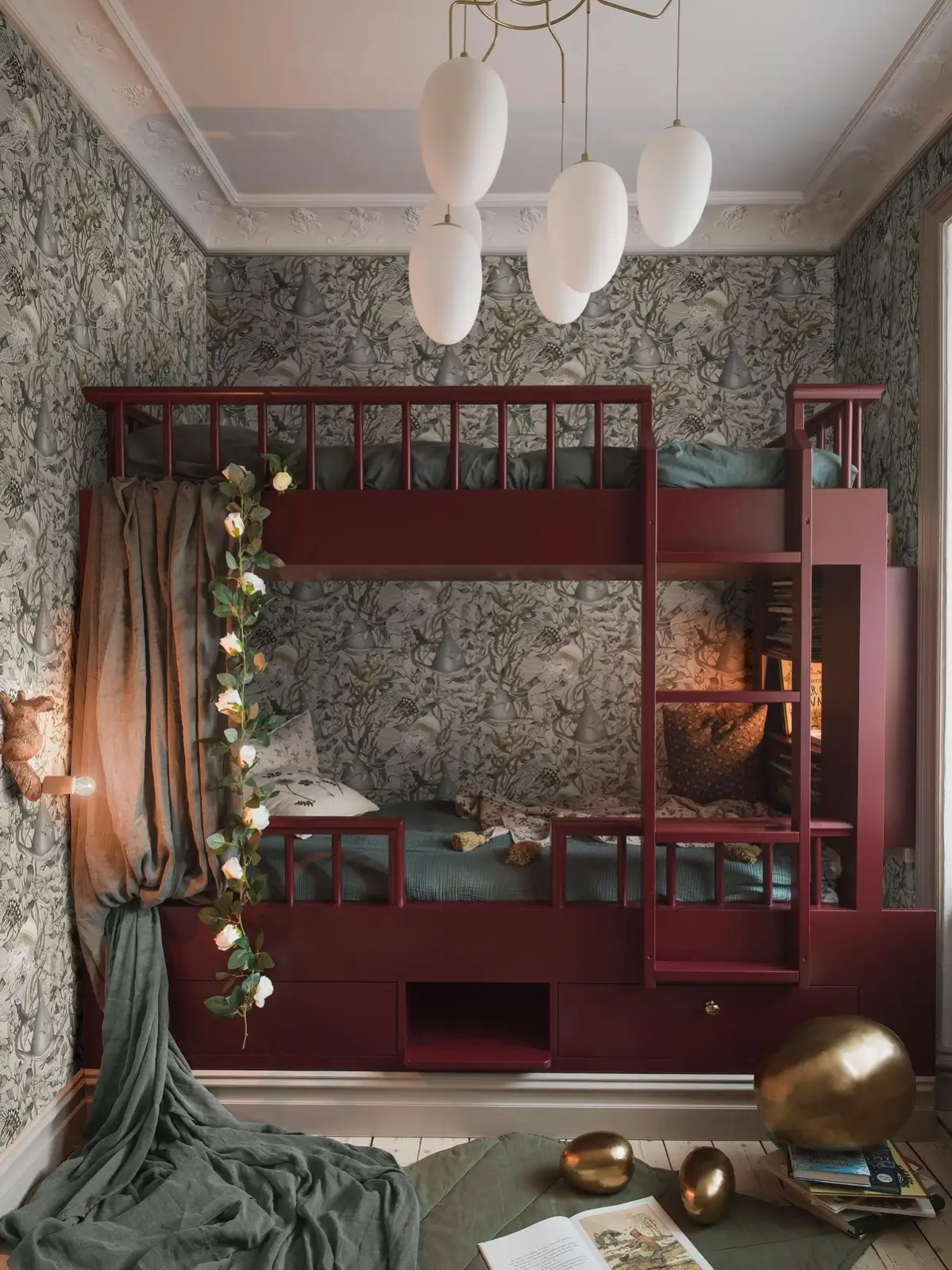 borastapeter-underwater-magic-childrens-bedrooms-animal-wallpaper-nordroom