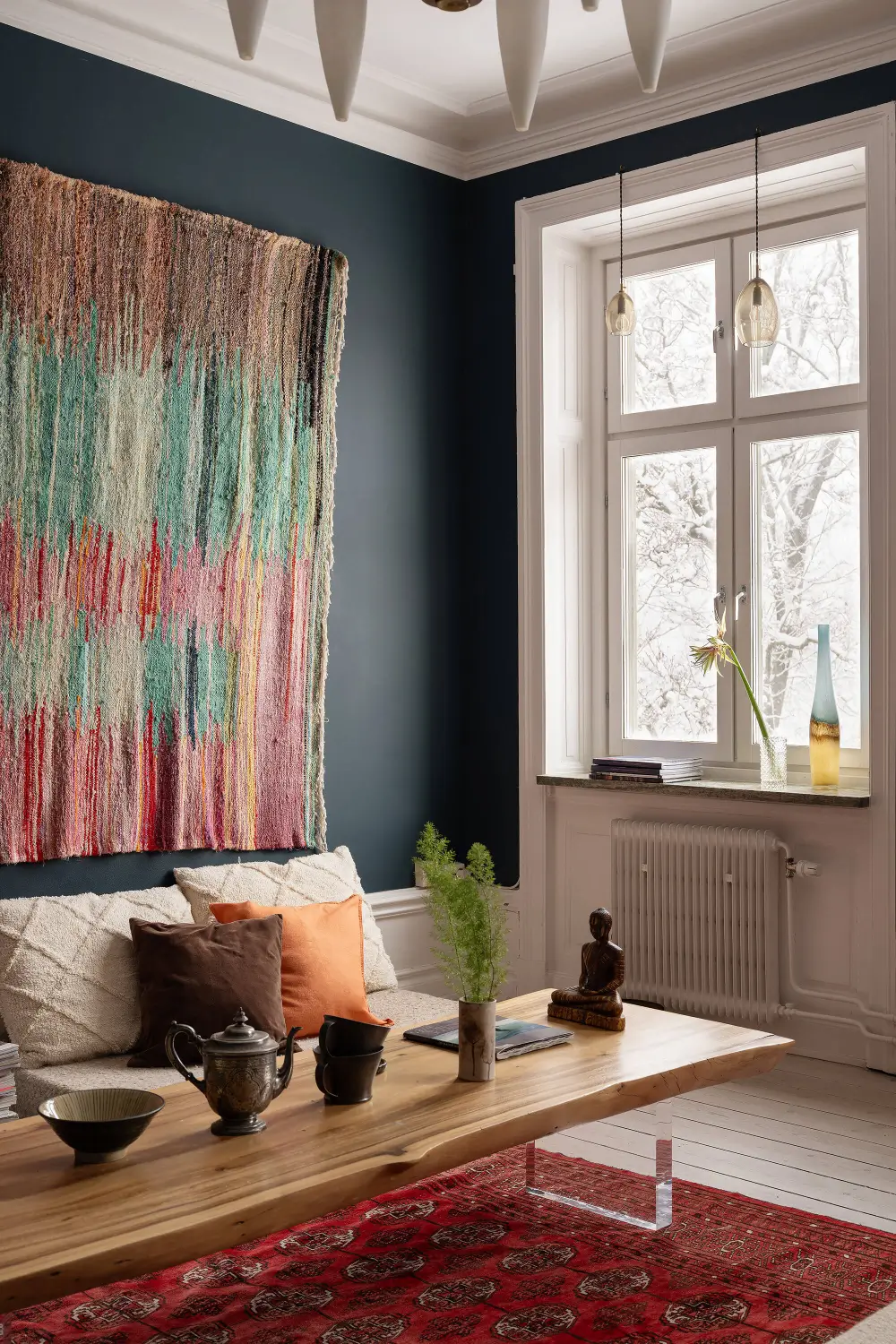 Dark Tones and Industrial Elements in a Late 19th-Century Apartment 6 dark-wall-colors-stockholm-apartment