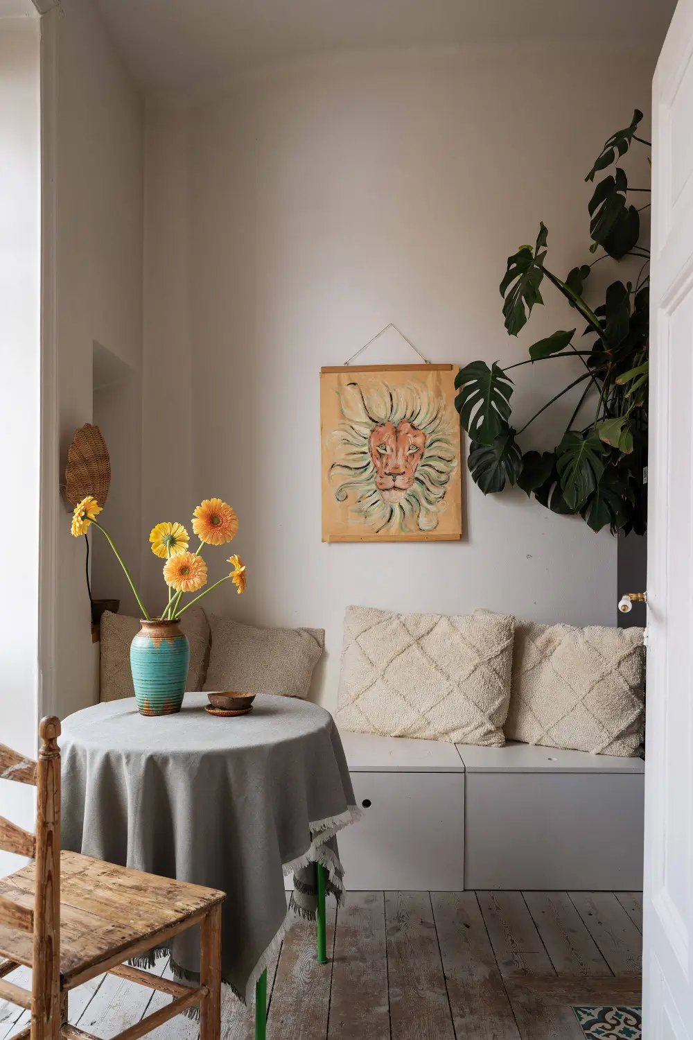 Dark Tones and Industrial Elements in a Late 19th-Century Apartment 17 dark-wall-colors-stockholm-apartment