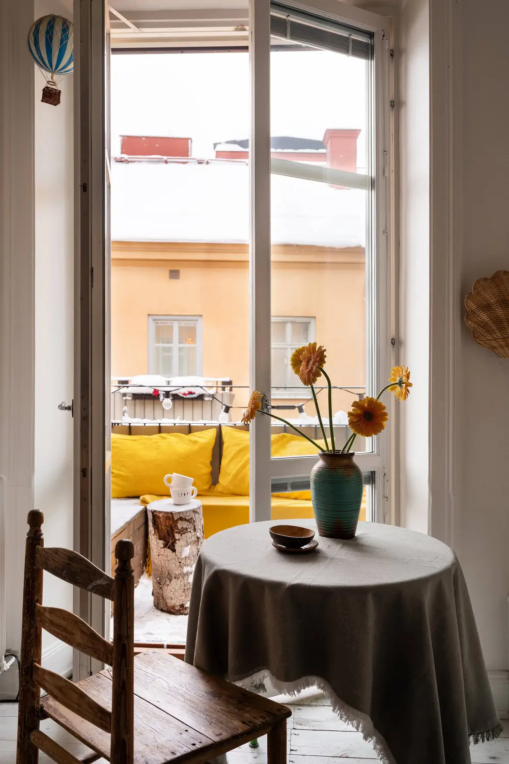 Dark Tones and Industrial Elements in a Late 19th-Century Apartment 18 dark-wall-colors-stockholm-apartment