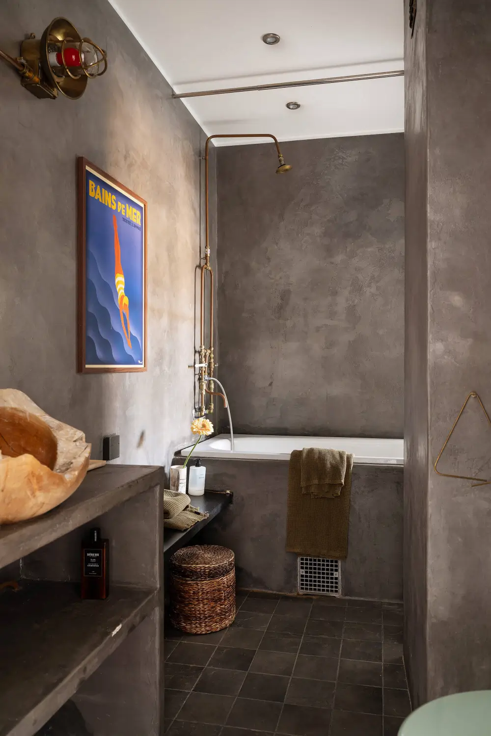 Dark Tones and Industrial Elements in a Late 19th-Century Apartment 25 dark-wall-colors-stockholm-apartment