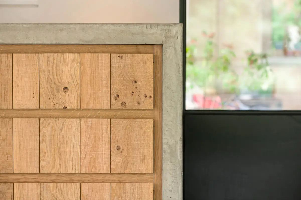 A Bespoke Oak and Concrete Kitchen by Inglish Hall Transforms a Mid-Century Home 7 dulwich-kitchen-inglis-hall-nordroom