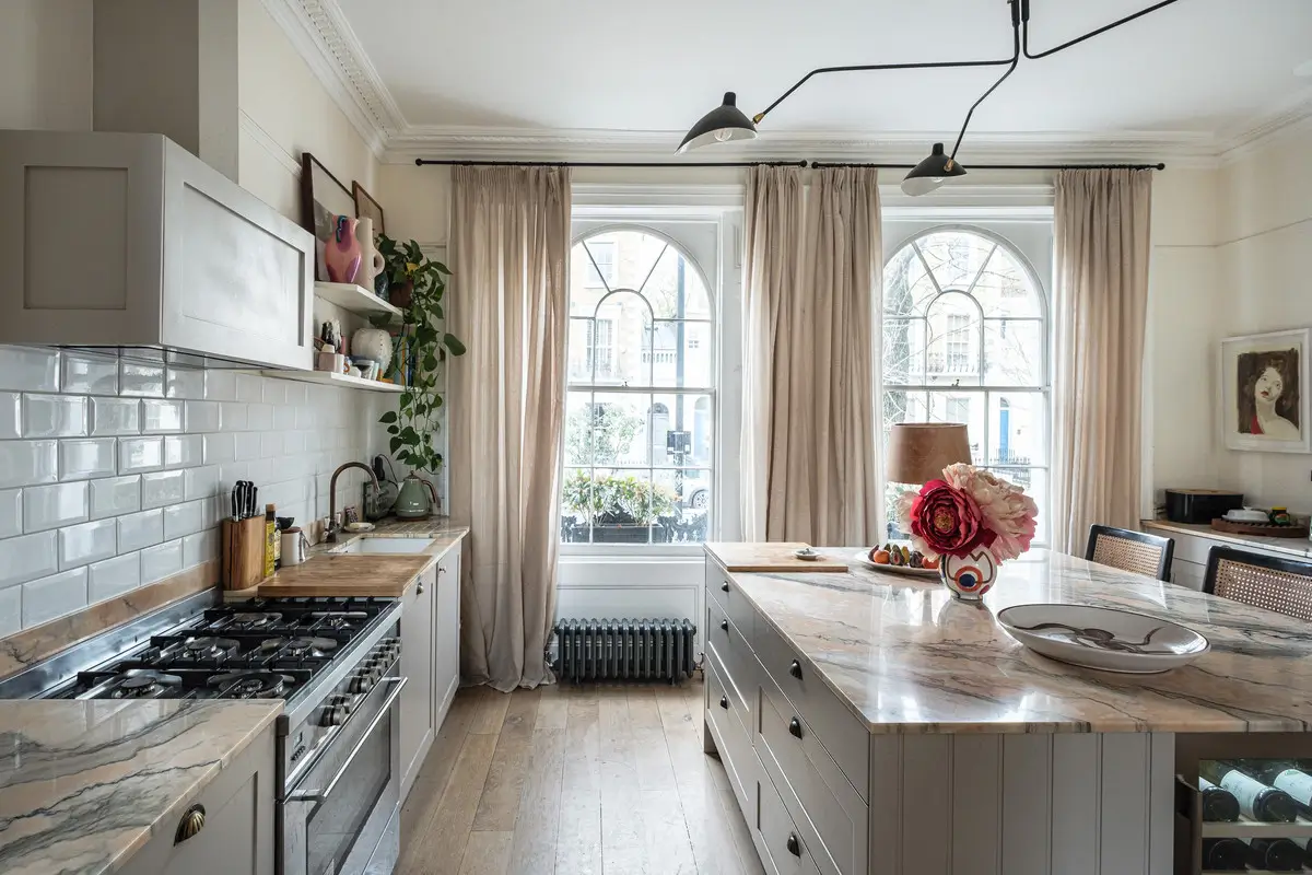 A Modern Extension for a Grand Victorian Family Villa in London 1 extended-renovated-victorian-family-villa-london