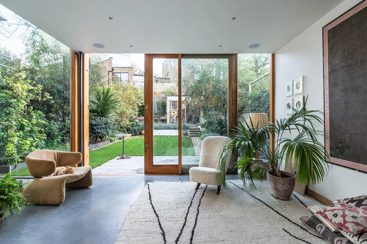 A Modern Extension for a Grand Victorian Family Villa in London 5 extended-renovated-victorian-family-villa-london