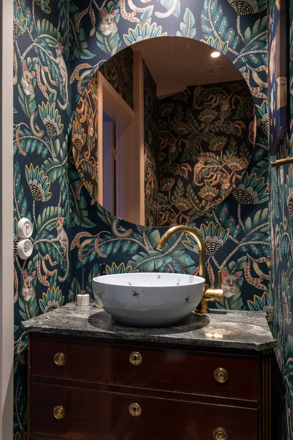 Pastel Tones and Wallpapers in a Grand Turn-of-the-Century Stockholm Apartment 19 grand-turn-of-the-century-apartment-stockholm