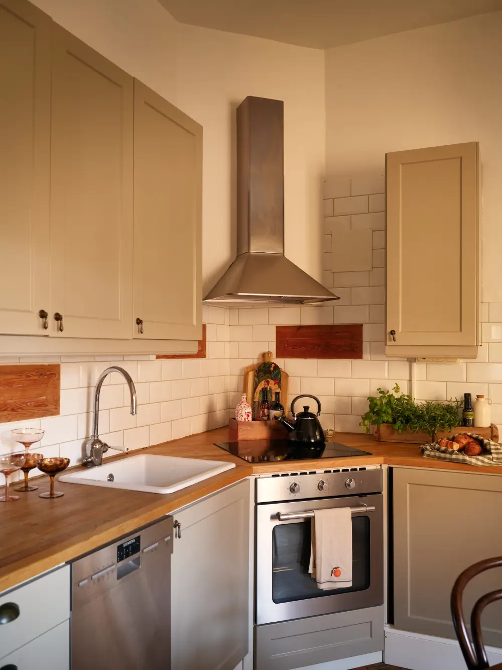 Cozy Spaces and Unique Historical Elements in a Stockholm Apartment 12 historic-character-cozy-one-bedroom-apartment-sodermalm-stockholm-nordroom