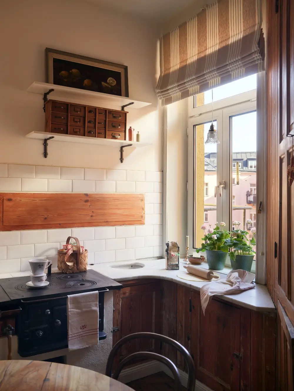 Cozy Spaces and Unique Historical Elements in a Stockholm Apartment 15 historic-character-cozy-one-bedroom-apartment-sodermalm-stockholm-nordroom