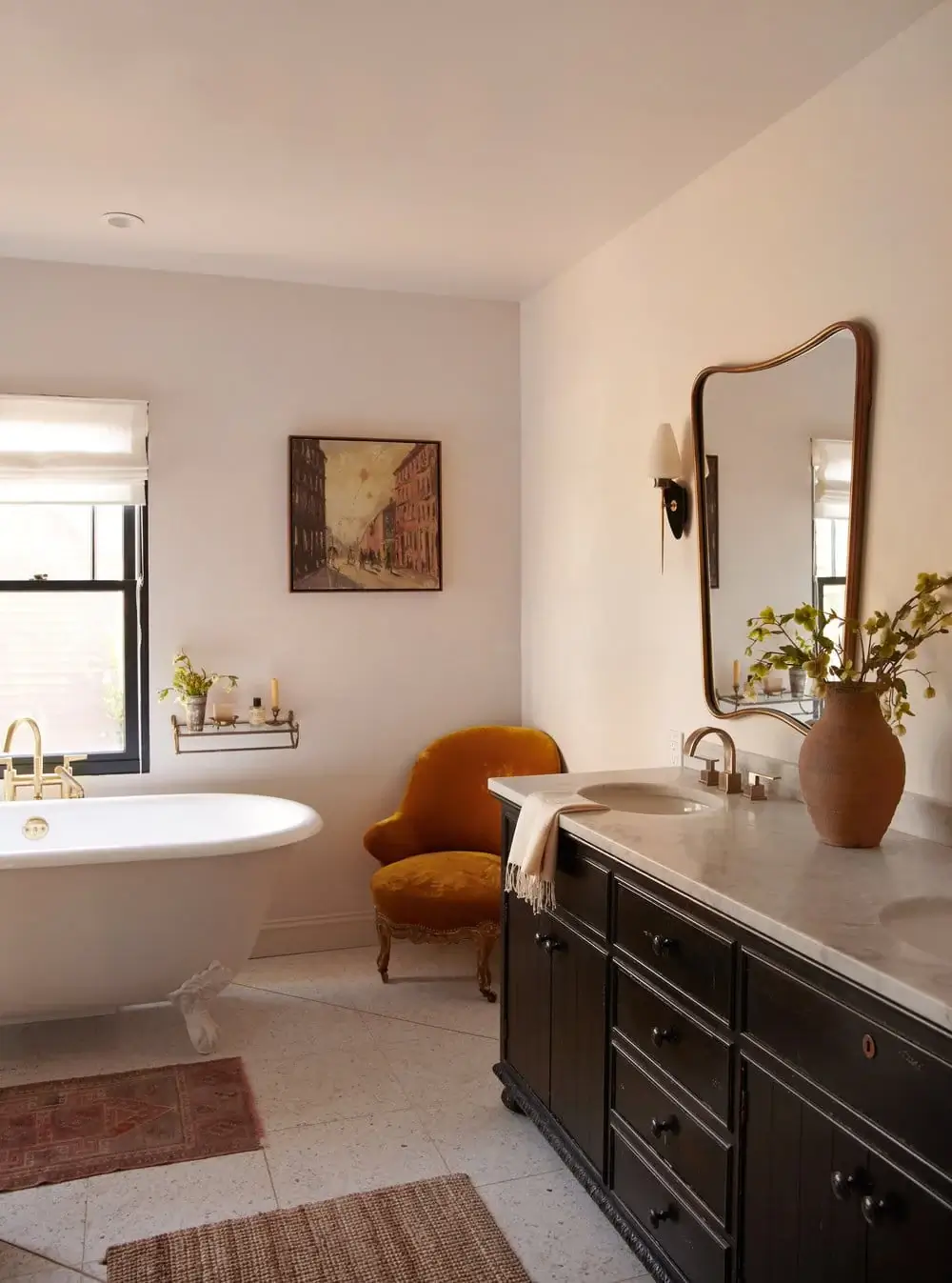 Light and Dark Tones in a Beautiful Windsor Square Home 13 light-and-dark-windsor-square-house-los-angeles