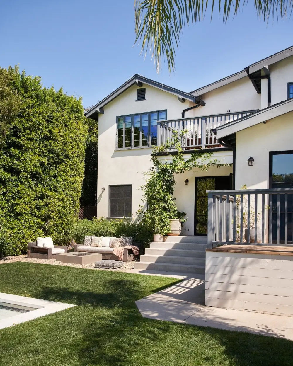 Light and Dark Tones in a Beautiful Windsor Square Home 21 light-and-dark-windsor-square-house-los-angeles