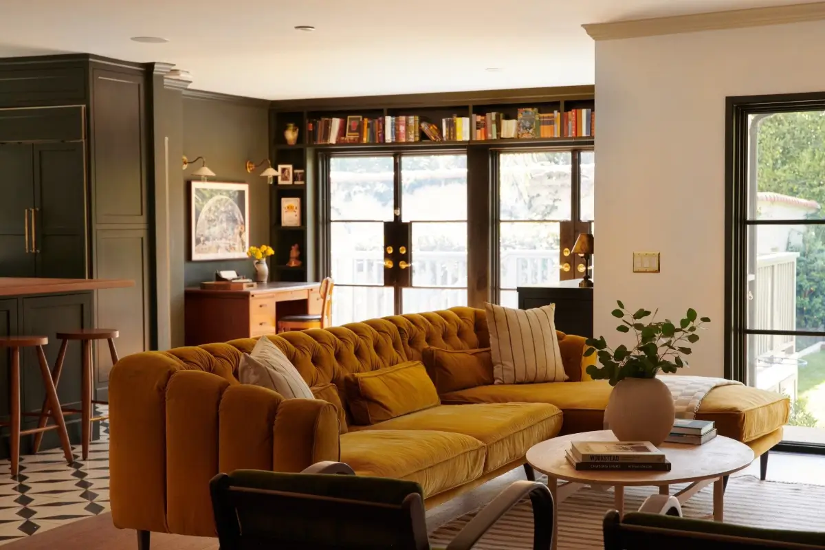 Light and Dark Tones in a Beautiful Windsor Square Home 4 light-and-dark-windsor-square-house-los-angeles