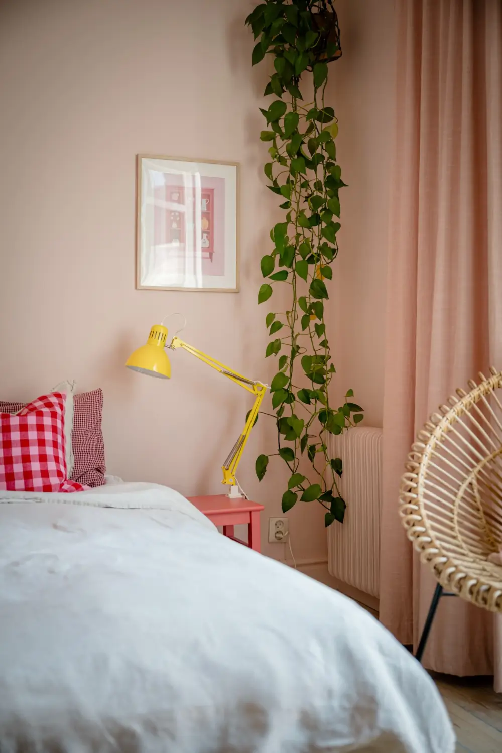 Pink and Green Rooms in a Bright Early 20th-Century Apartment 24 light-filled-swedish-apartment-pink-bedroom-nordroom