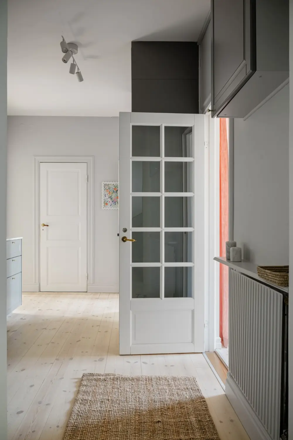 Pink and Green Rooms in a Bright Early 20th-Century Apartment 37 light-filled-swedish-apartment-pink-bedroom-nordroom
