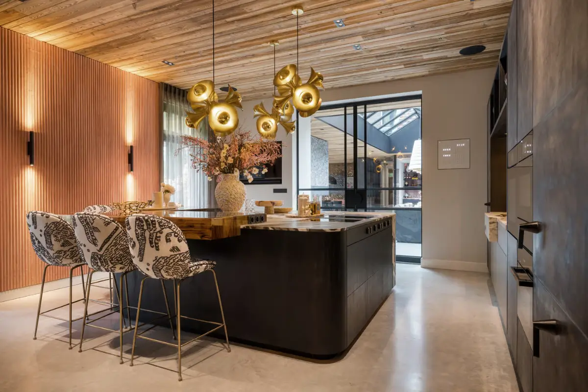 Luxurious Interiors and Natural Materials in A Historic City Villa 8 natural-materials-world-influences-luxurious-home-netherlands