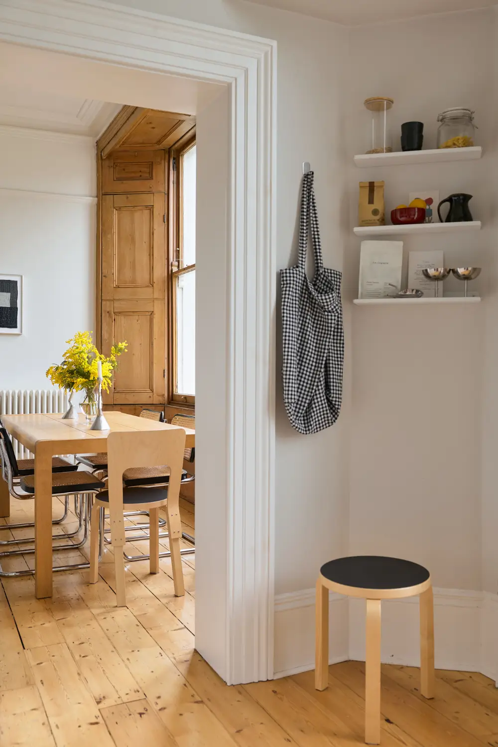 Large Windows and a Pared Back Palette in a Victorian London Apartment 12 pared-back-interiors-victorian-apartment-london