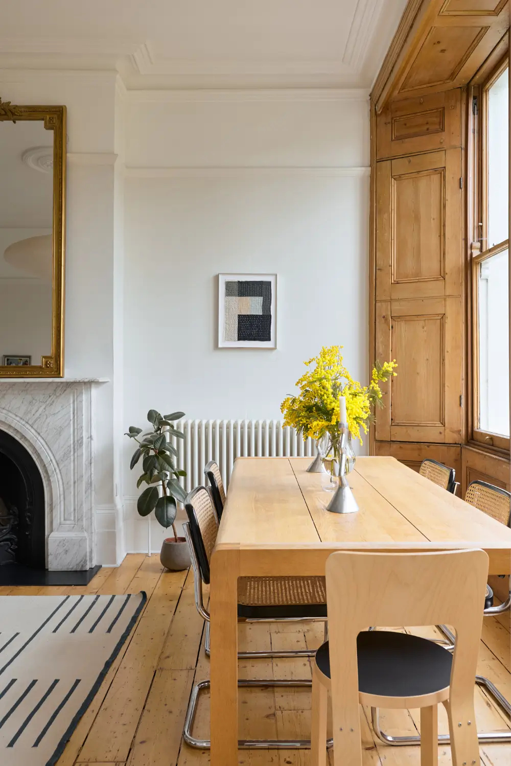 Large Windows and a Pared Back Palette in a Victorian London Apartment 11 pared-back-interiors-victorian-apartment-london