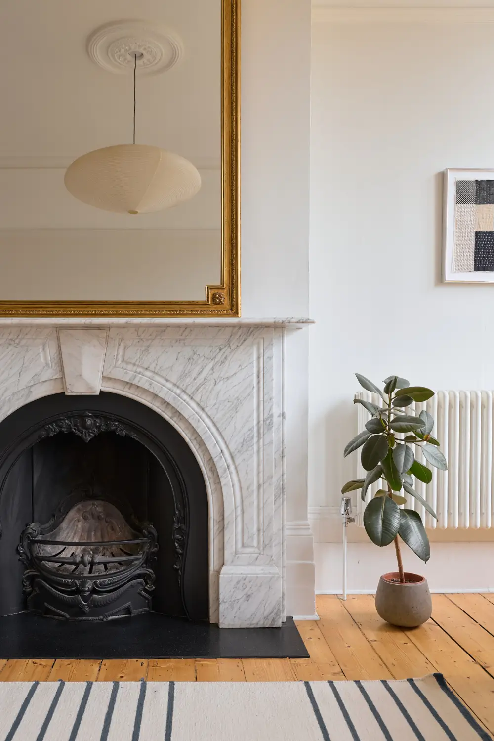 Large Windows and a Pared Back Palette in a Victorian London Apartment 5 pared-back-interiors-victorian-apartment-london