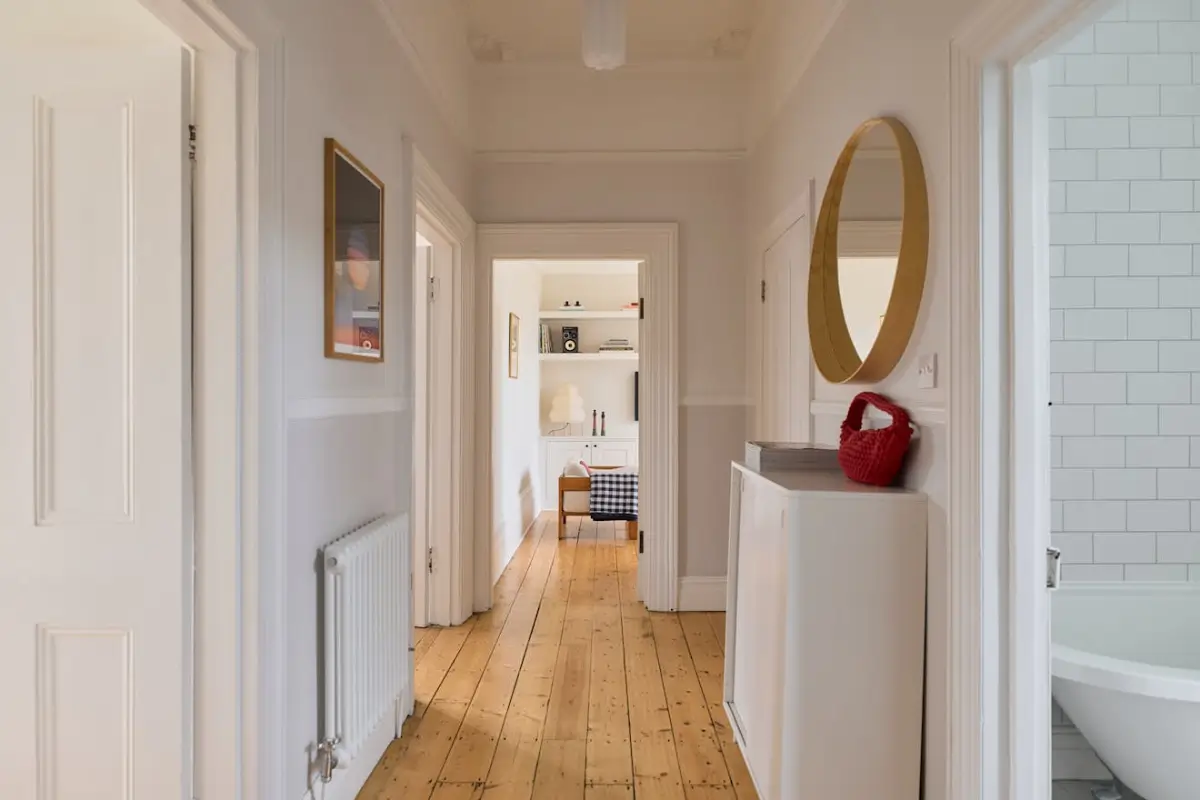 Large Windows and a Pared Back Palette in a Victorian London Apartment 29 pared-back-interiors-victorian-apartment-london