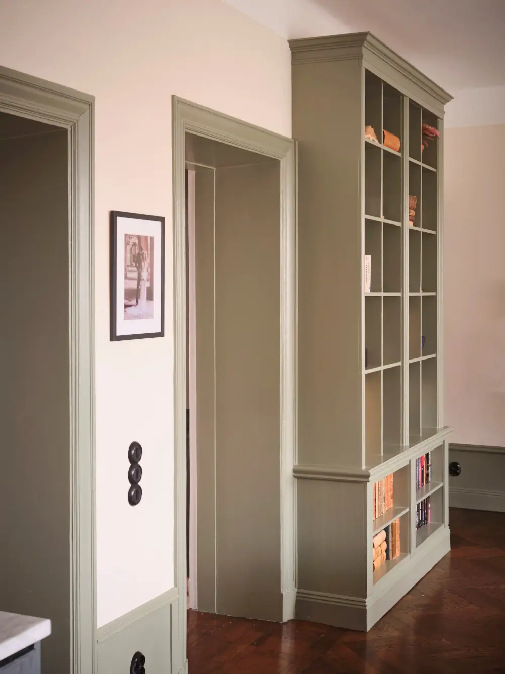 A Spacious Turn-of-the-Century Apartment Painted in Pink, Beige, and Green Tones 13 pink-green-beige-tones-spacious-turn-of-the-century-apartment-stockholm-nordroom