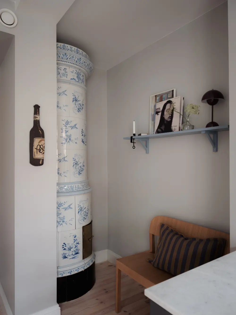 A Serene Duplex Apartment Pairs Period Elements with Modern Comforts 15 renovated-19th-century-duplex-apartment-sweden-nordroom