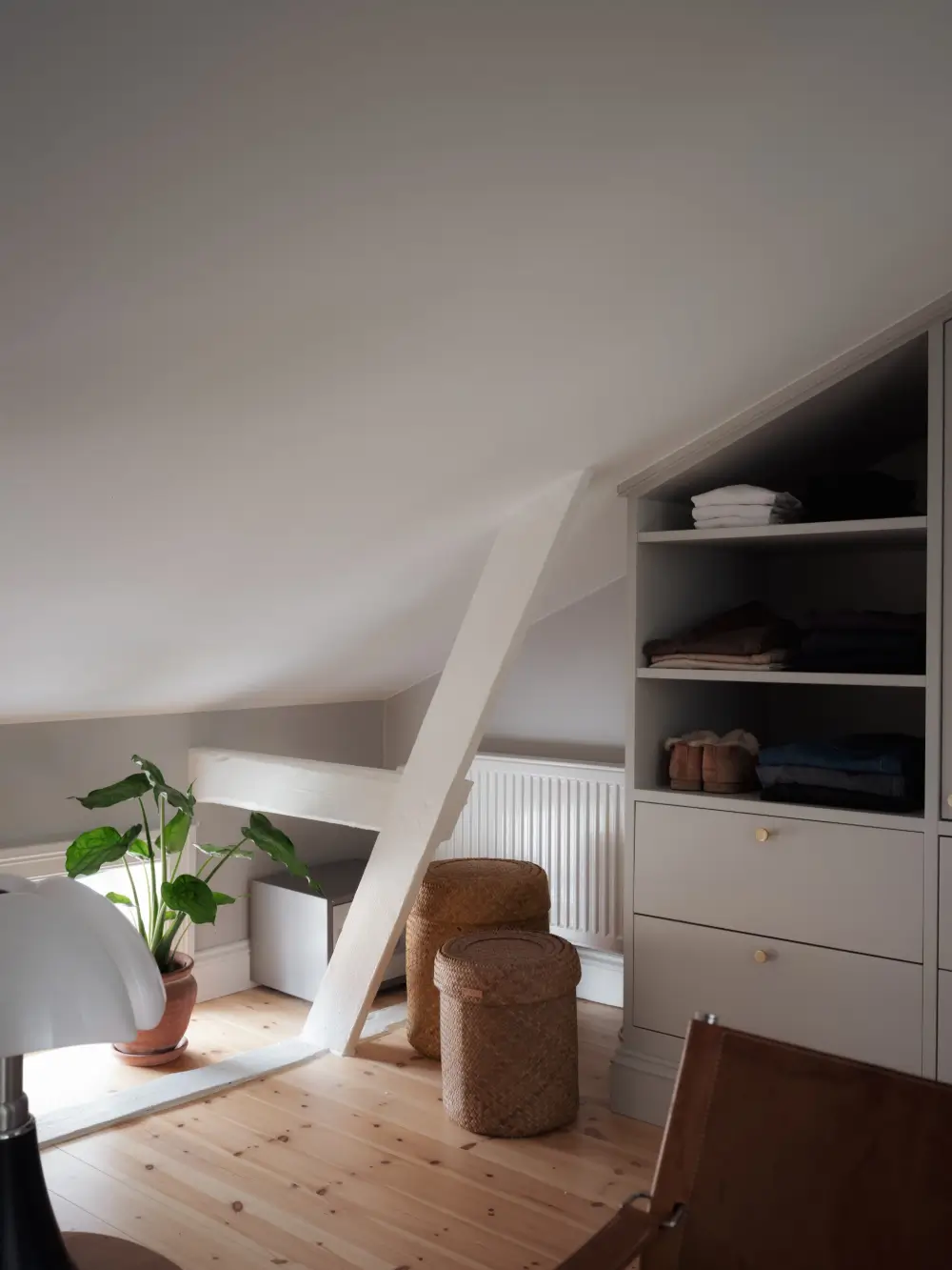 A Serene Duplex Apartment Pairs Period Elements with Modern Comforts 35 renovated-19th-century-duplex-apartment-sweden-nordroom