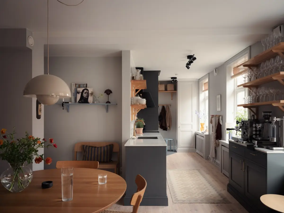 A Serene Duplex Apartment Pairs Period Elements with Modern Comforts 4 renovated-19th-century-duplex-apartment-sweden-nordroom