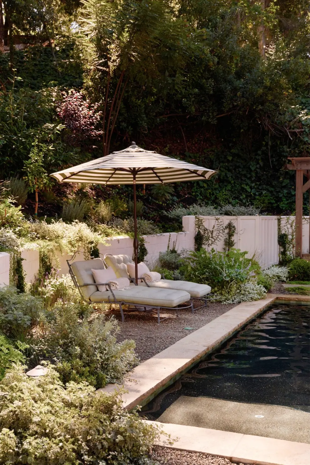 A Renovated Single-Story California Ranch with a Lush Garden 24 renovated-california-ranch-los-angeles