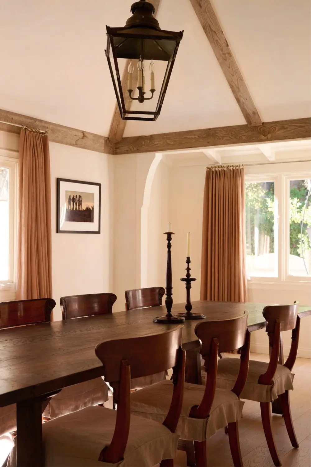 A Renovated Single-Story California Ranch with a Lush Garden 6 renovated-california-ranch-los-angeles