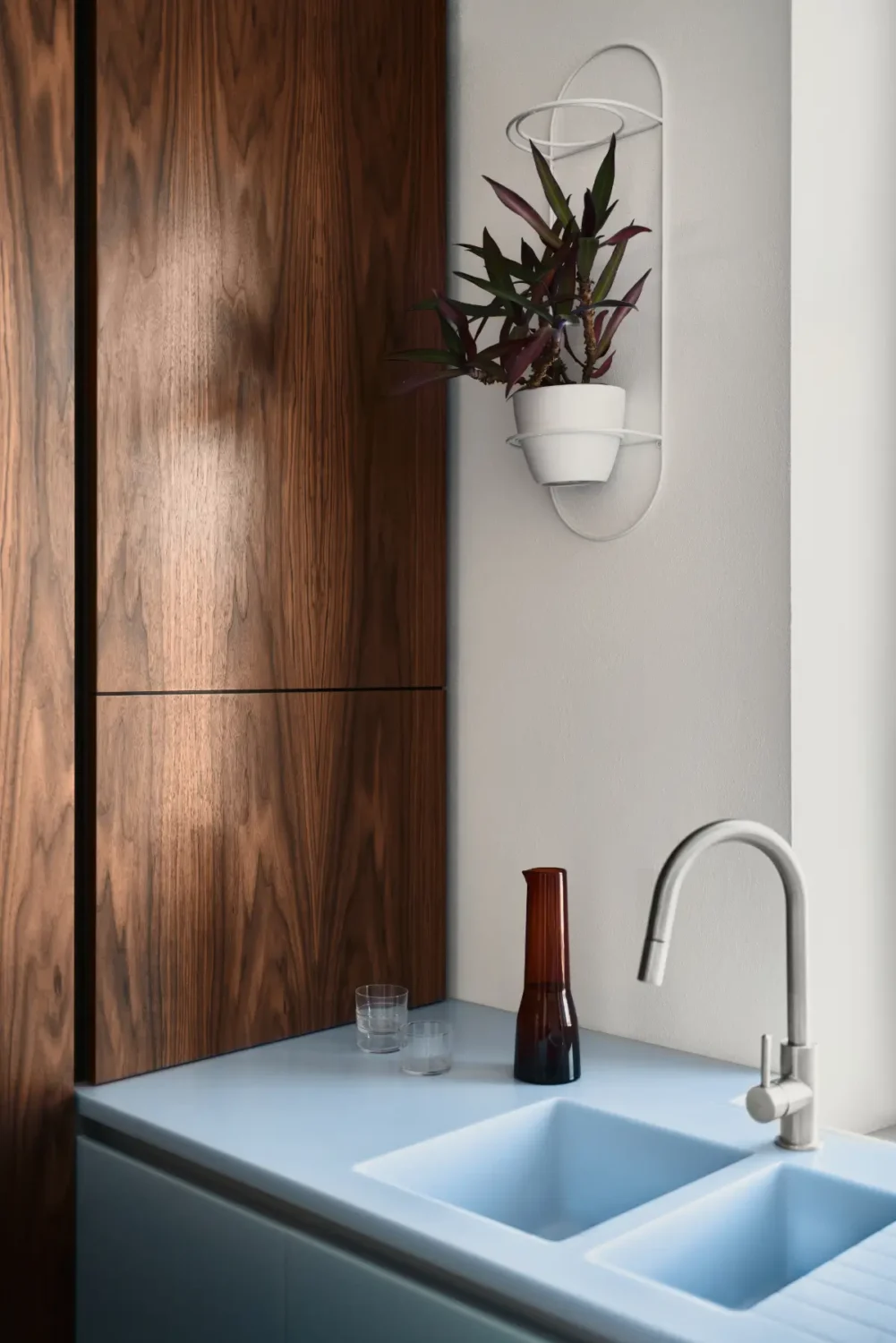 A Blue Kitchen Anchors the Renovation of a Historic Warsaw Apartment 2 renovated-warsaw-apartment-unicreations-nordroom