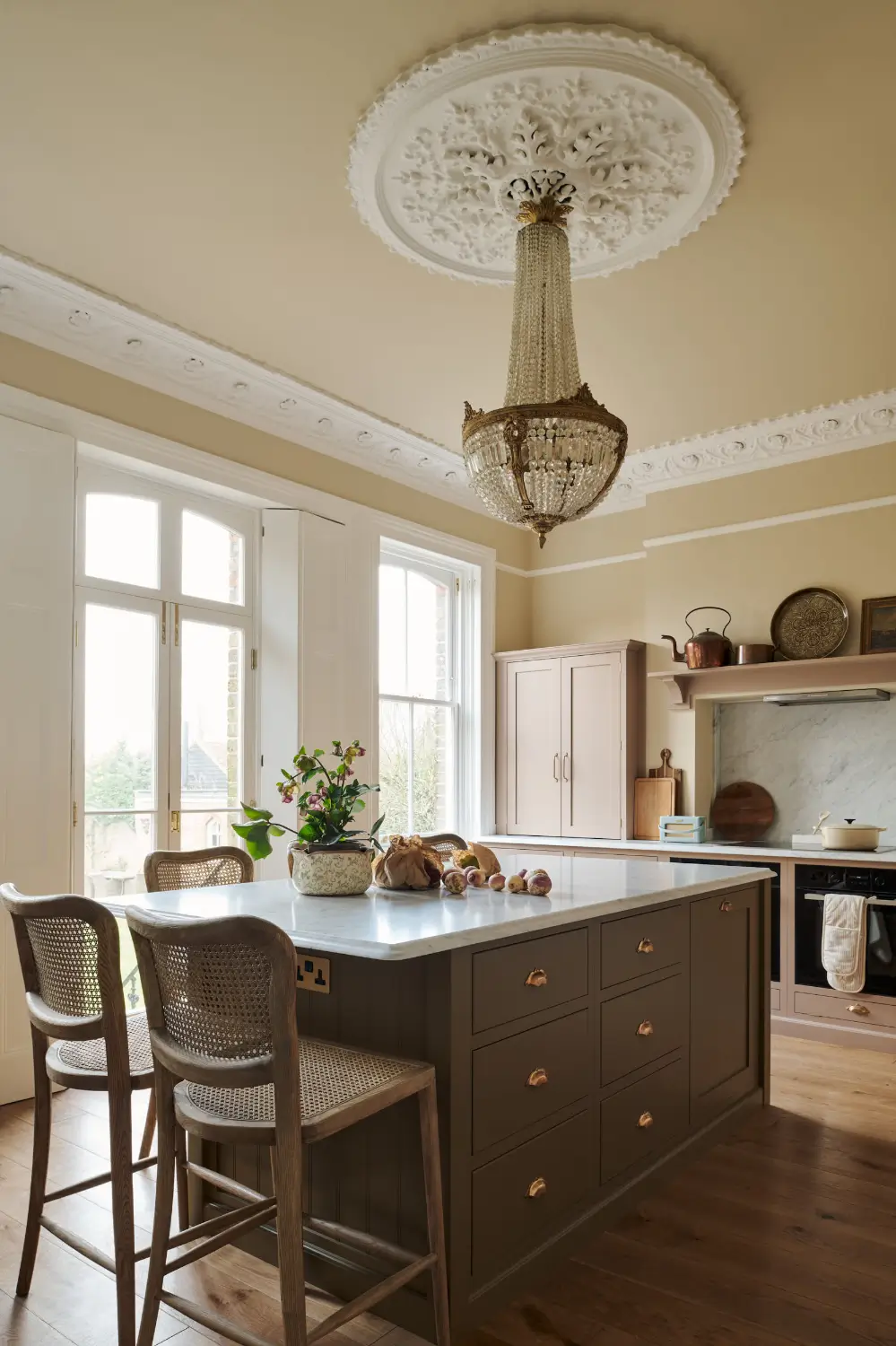 A Romantic Pink deVOL Kitchen in an Edwardian Villa 3 romantic-light-pink-devol-shaker-kitchen-nordroom