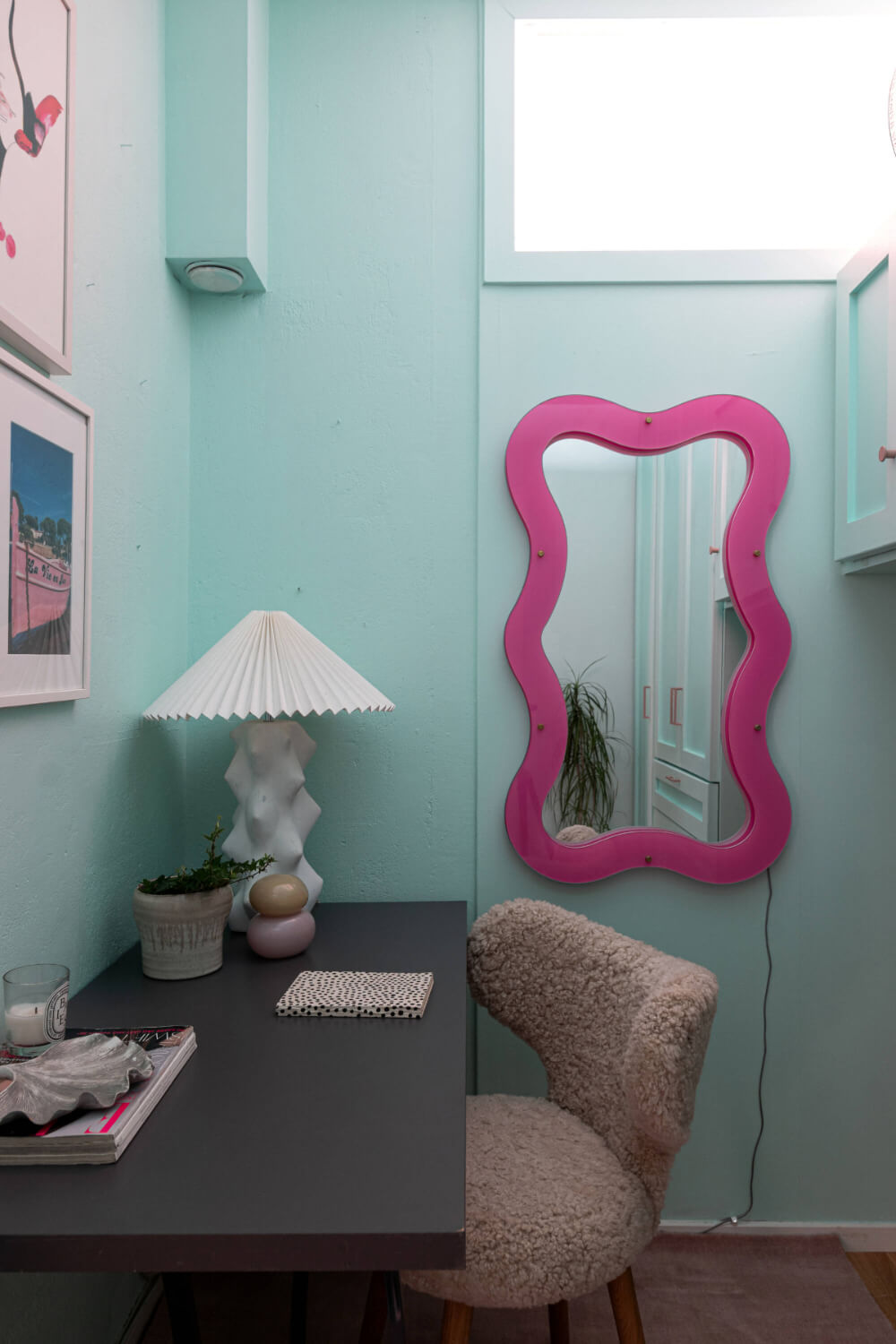 The 2027 Color of the Year Prediction: A Shift Toward More Expressive Colors? 14 small-fresh-blue-home-office-fuchsia-mirror-color-2027-nordroom