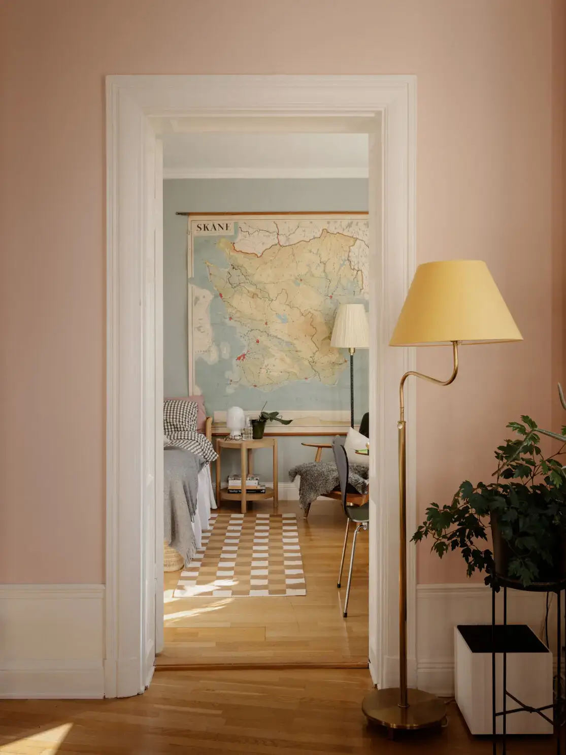 A New Period-Style Kitchen and Bathroom in a Turn-of-the-Century Apartment 7 turn-of-the-century-apartment-custom-built-kitchen-nordroom