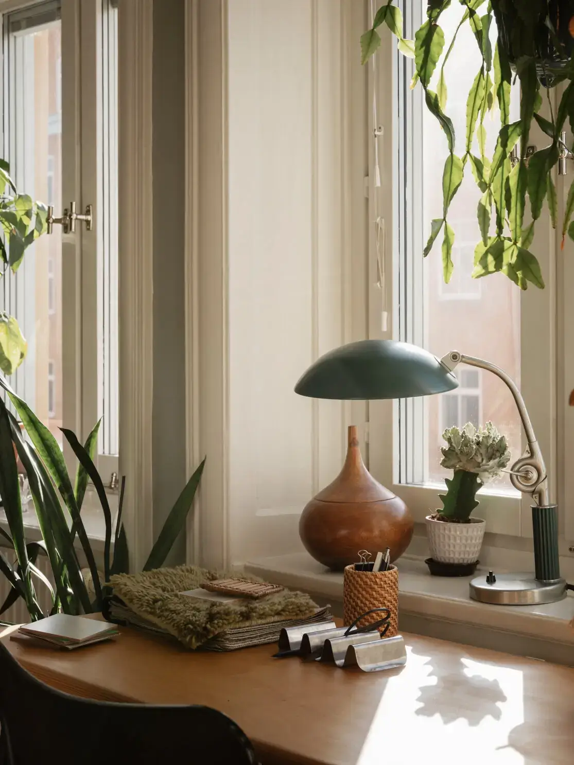 A New Period-Style Kitchen and Bathroom in a Turn-of-the-Century Apartment 10 turn-of-the-century-apartment-custom-built-kitchen-nordroom