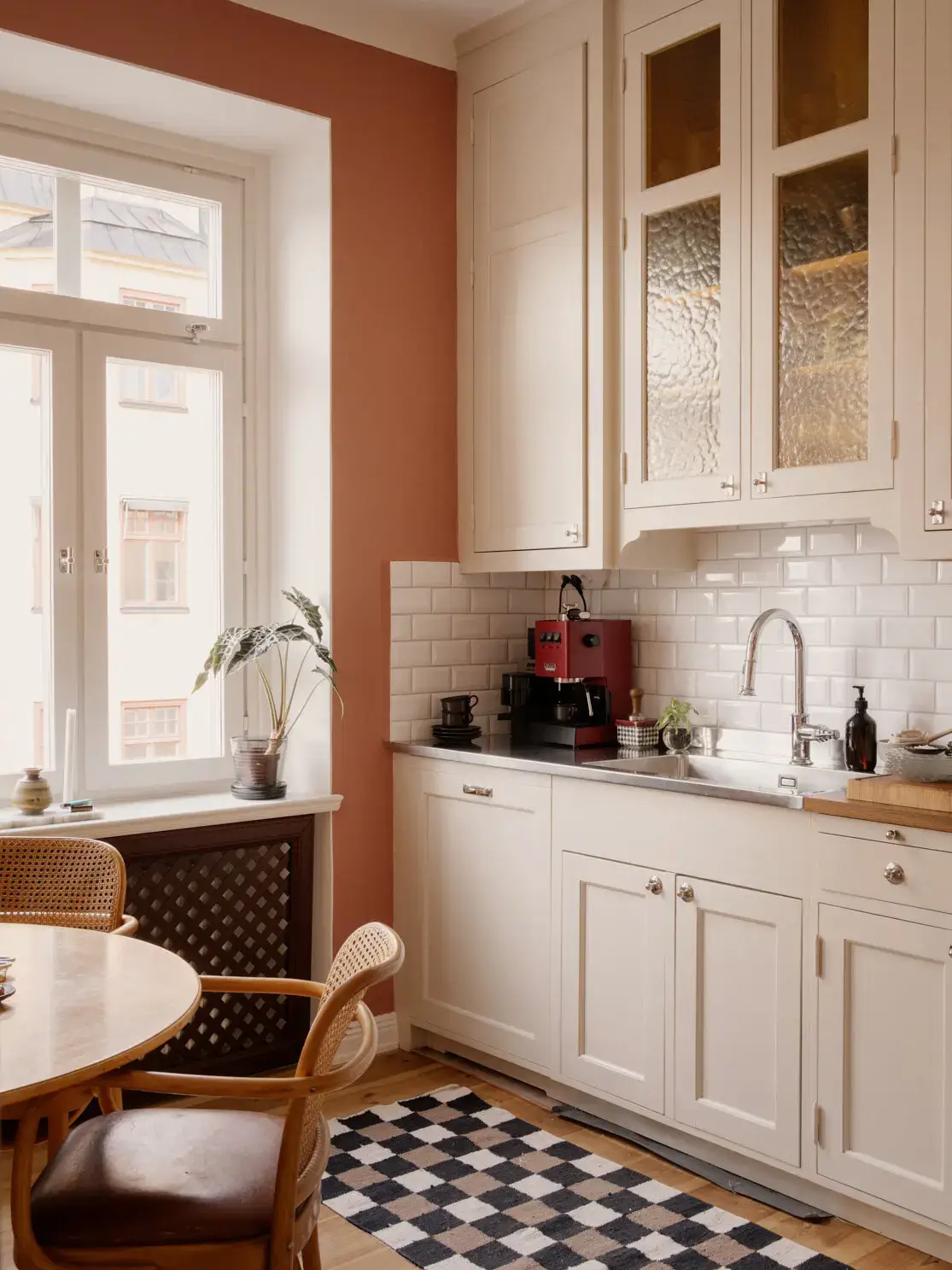 A New Period-Style Kitchen and Bathroom in a Turn-of-the-Century Apartment 15 turn-of-the-century-apartment-custom-built-kitchen-nordroom