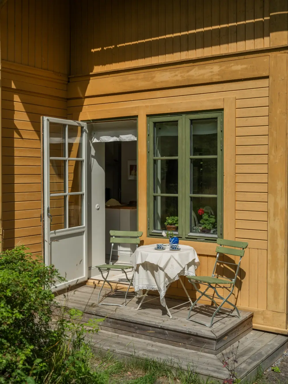 An Idyllic 19th-Century Country House with a Large Garden 22 19th-century-cottage-near-drottningholm-castle-stockholm-nordroom