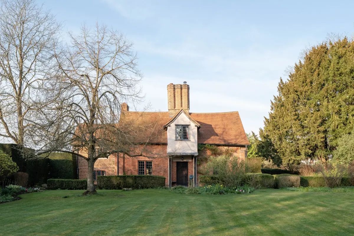 16th-century-country-house-england