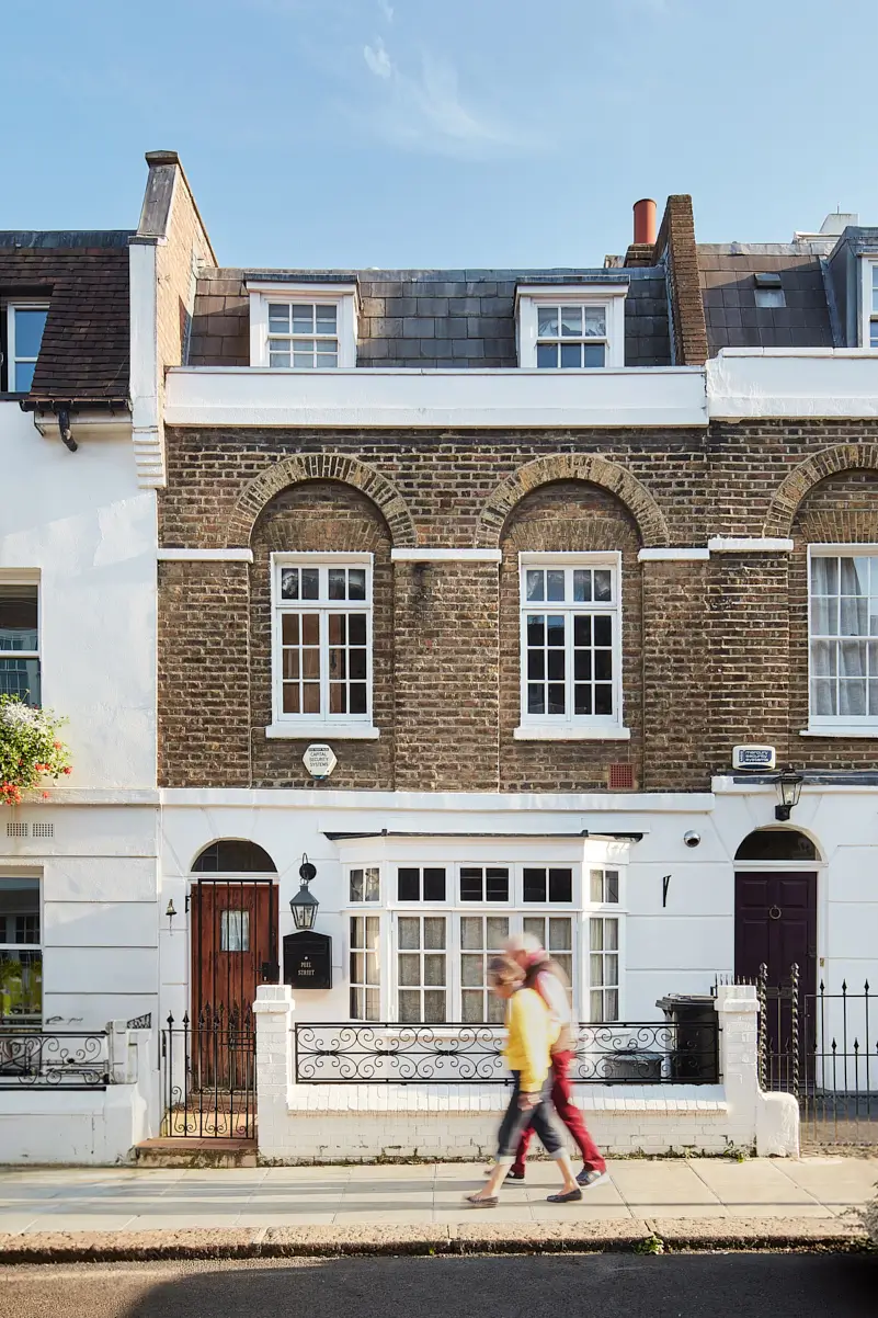 Rich Interiors and Historic Character in a Kensington Townhouse 20 antique-interiors-period-character-london-townhouse