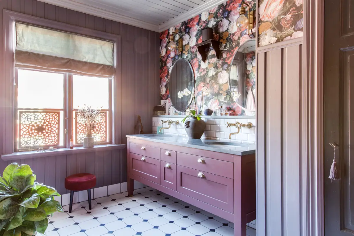 50 Bathroom Wallpaper Ideas Adding Color, Style, and Expression 19 bathroom-floral-wallpaper-purple-joinery-nordroom