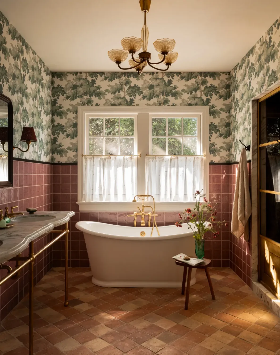 50 Bathroom Wallpaper Ideas Adding Color, Style, and Expression 1 bathroom-freestanding-bath-pink-tiles-green-botanical-wallpaper-terracotta-floor