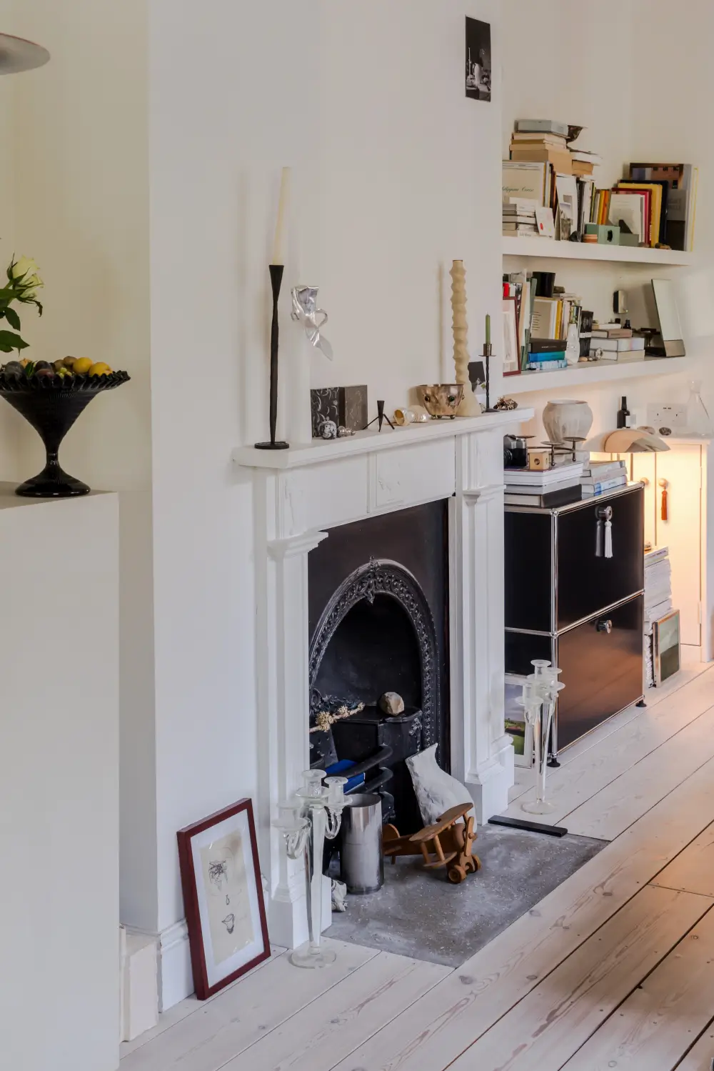 Bright Interiors Pair Modern Design with Victorian Elements in a London Apartment 3 bright-one-bedroom-london-apartment-garden-victorian-terrace