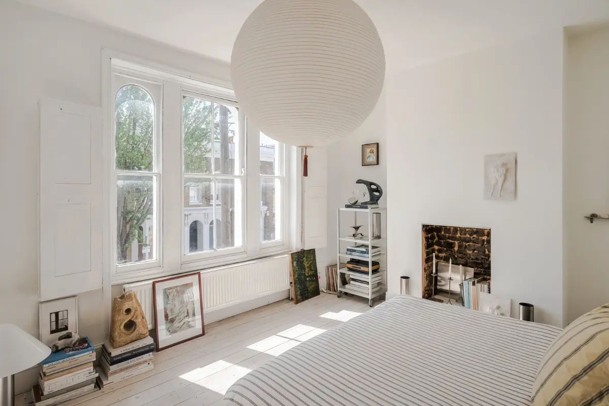 Bright Interiors Pair Modern Design with Victorian Elements in a London Apartment 13 bright-one-bedroom-london-apartment-garden-victorian-terrace