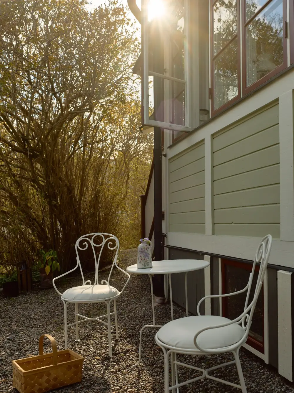 A Characteristic Swedish Family Home with a Tower Room 48 charming-swedish-family-home-tower-room-nordroom