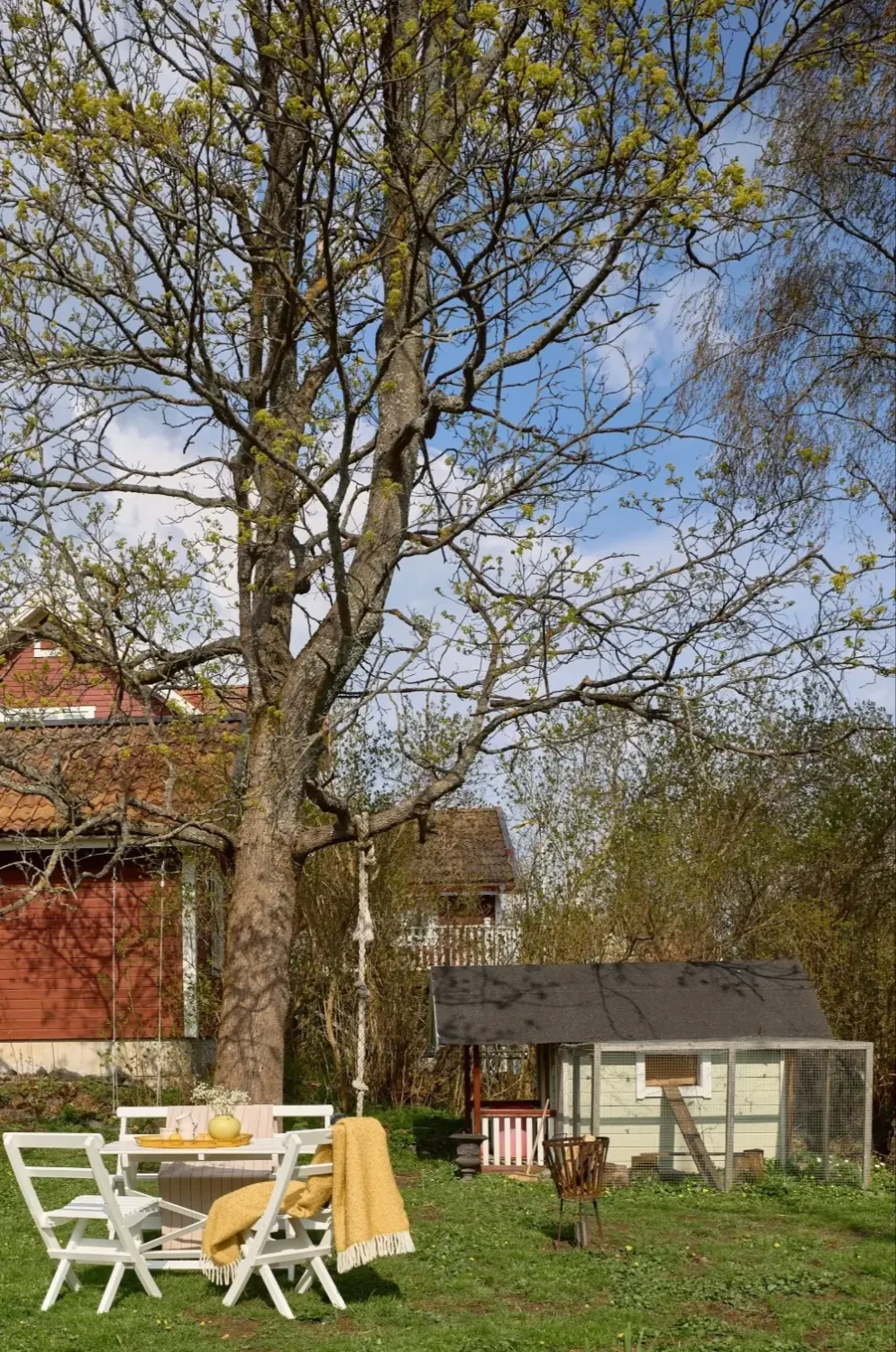A Characteristic Swedish Family Home with a Tower Room 45 charming-swedish-family-home-tower-room-nordroom