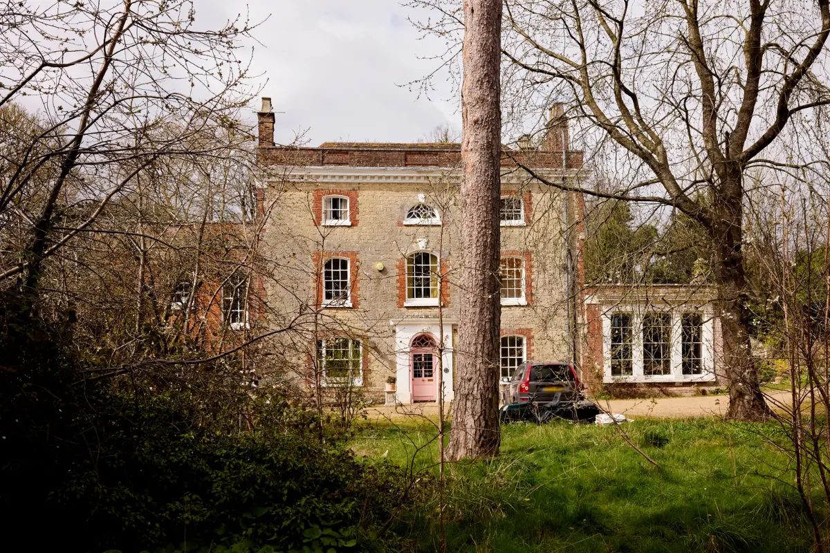 Playful and Colorful Interiors in a Grand Georgian House in the English Countryside 39 colorful-eclectic-art-filled-manor-house-england