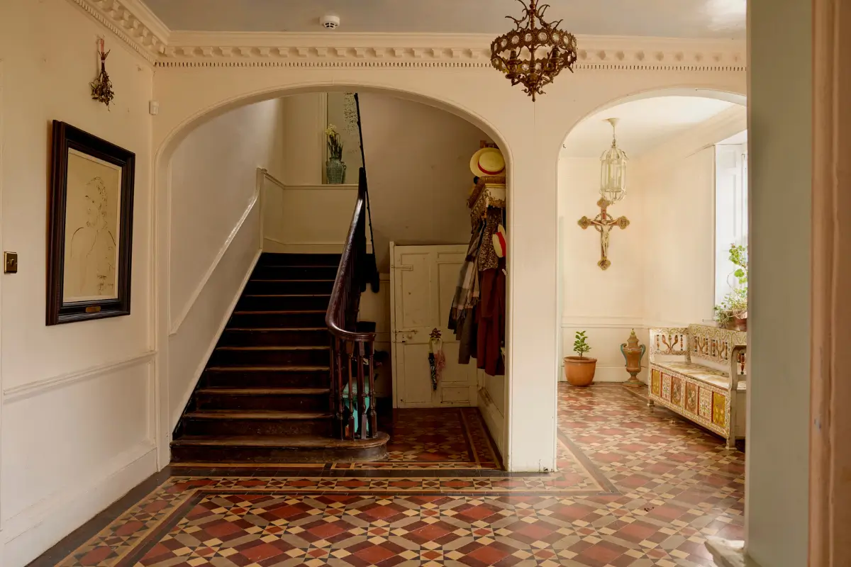 Playful and Colorful Interiors in a Grand Georgian House in the English Countryside 2 colorful-eclectic-art-filled-manor-house-england