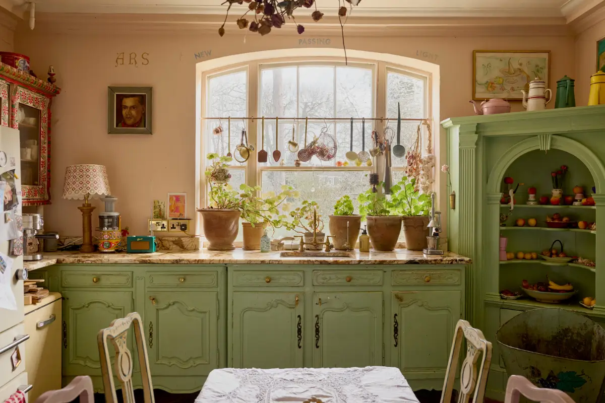 Playful and Colorful Interiors in a Grand Georgian House in the English Countryside 13 colorful-eclectic-art-filled-manor-house-england