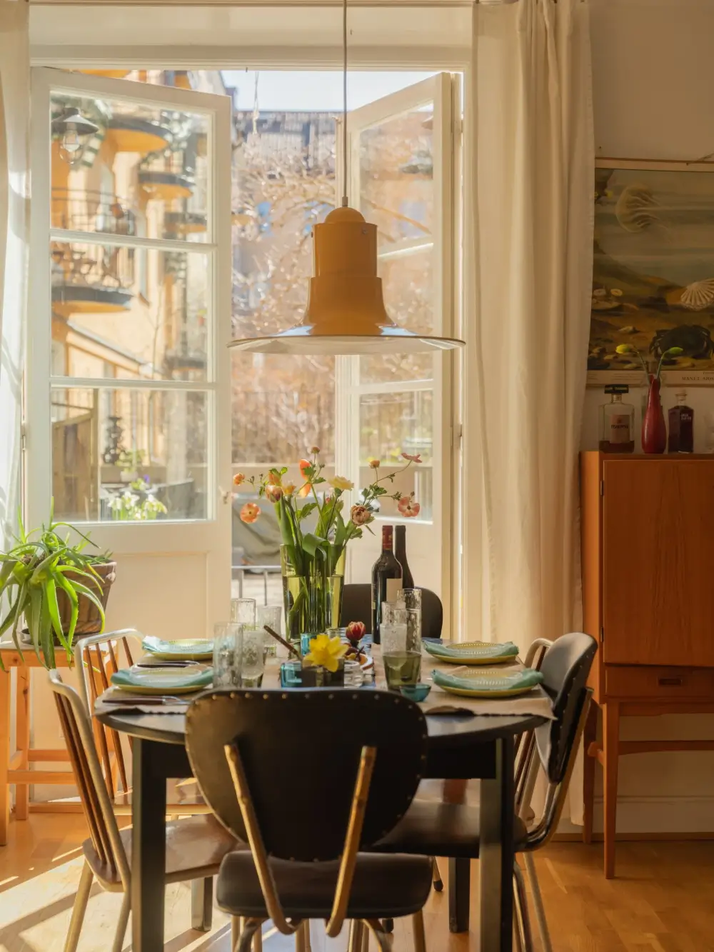 An Eclectic Family Apartment with a Private Patio Terrace 6 cozy-personal-1920s-family-apartment-stockholm-nordroom