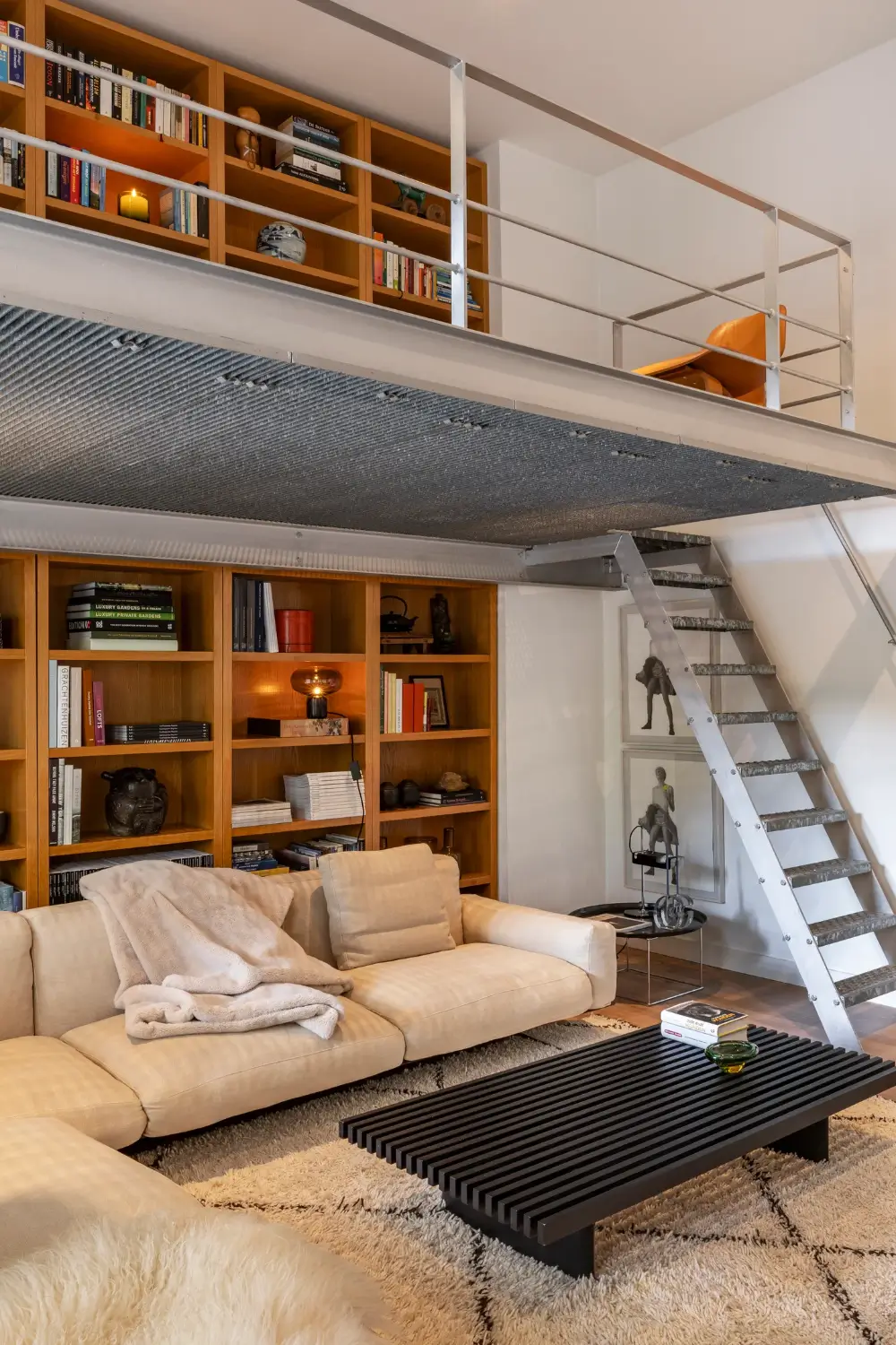A Luxurious Amsterdam Duplex Apartment with Soaring Ceilings and a Private Garden 6 grand-amsterdam-duplex-apartment-small-garden
